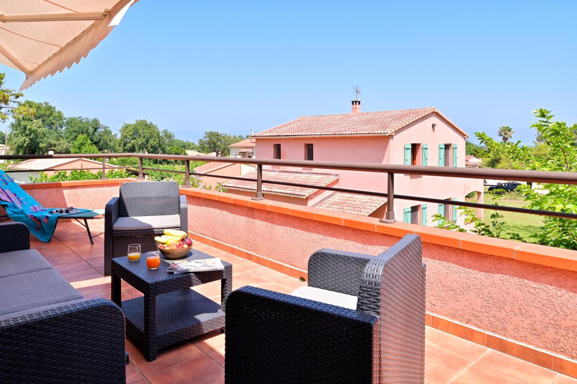 Pinea Mare Hotel Poggio Mezzana Exterior photo